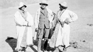 Forschergruppe im Pamirgebirge (Foto: Archiv des Deutschen Alpenvereins, München)